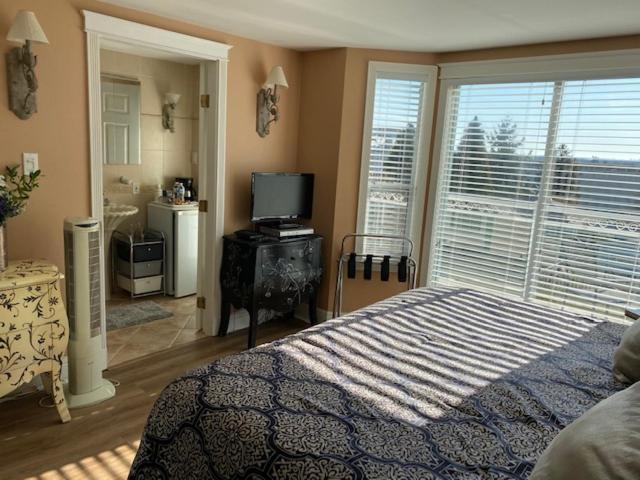 Ocean Breeze Executive Bed And Breakfast North Vancouver Exterior photo